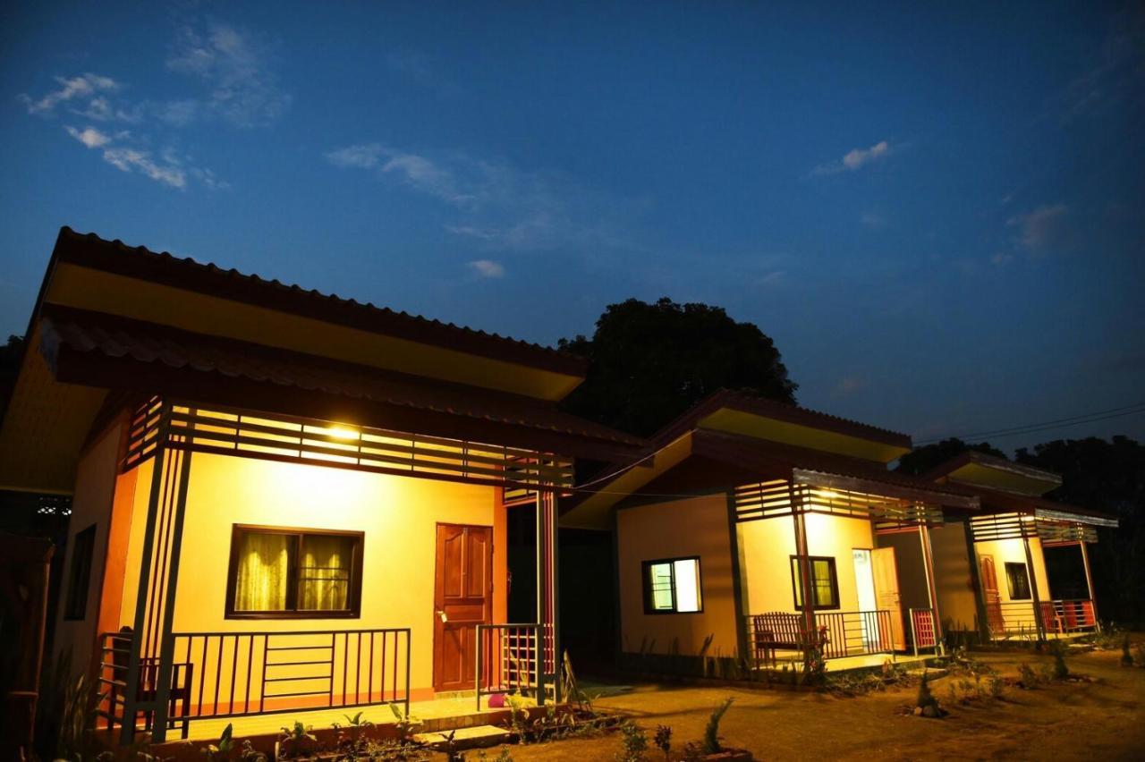 Phu Chaem House Hotel Mae Chaem Luaran gambar